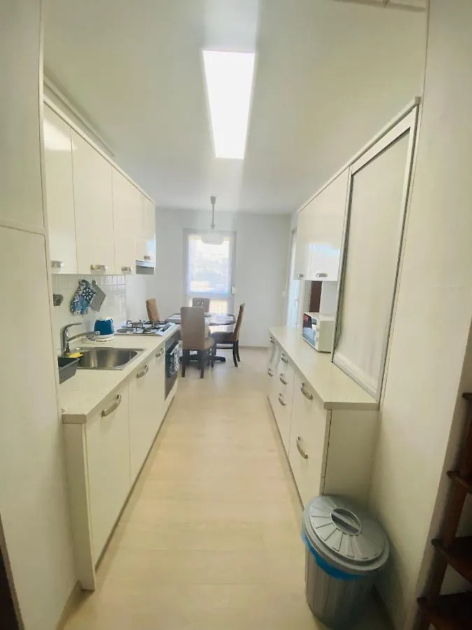 Exceptional Apartment With 2 Bedrooms Near The Sea Pula